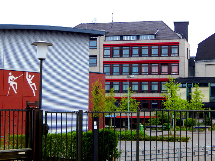 Auch die Grünen lassen die Liebfrauenschule nicht im Regen stehen