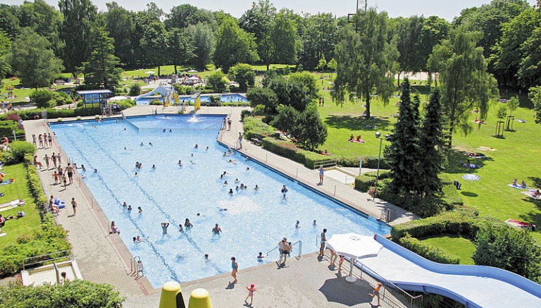 Grüne Grefrath wollen das Freibad erhalten