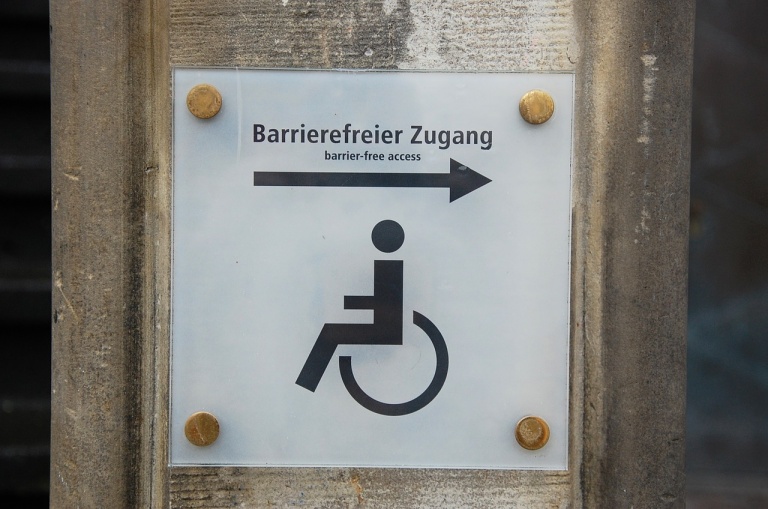 Endlich: Barrierefreier Zugang zum Rathaus Oedt
